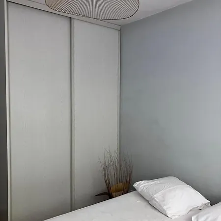 Appart Calme Avec Nature Et Parking A 7min De La Plage Apartment *